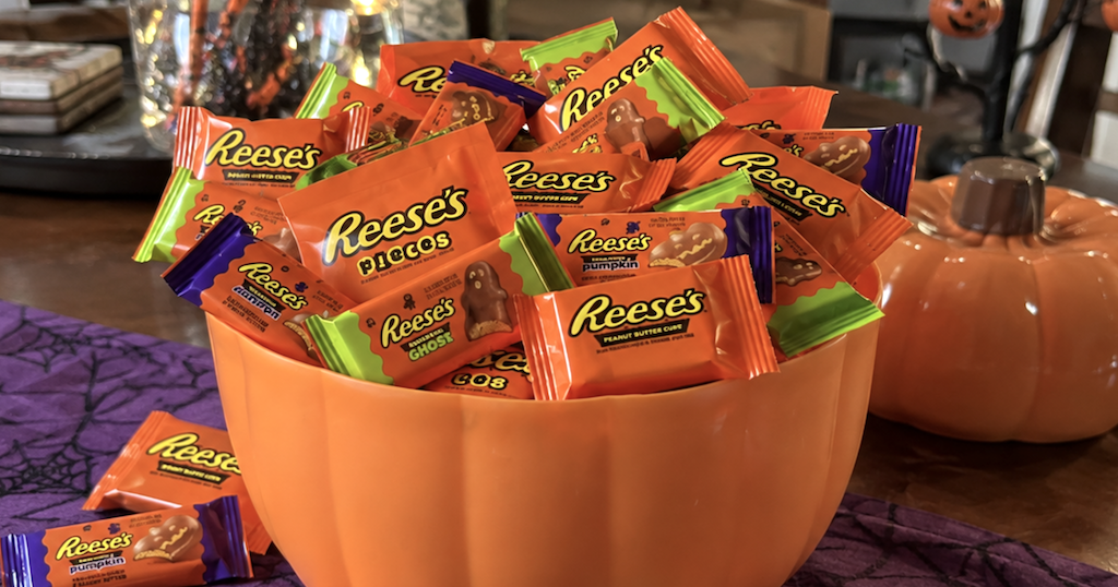 Preorder NEW Reese’s Halloween Pumpkin Bowl Packed w/ 110 Treats on Amazon