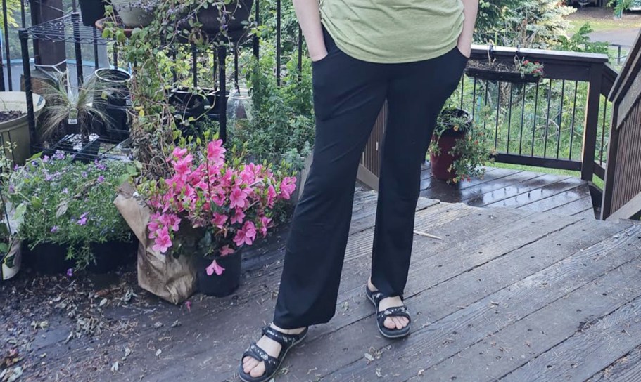 Women’s Flared Yoga Pants w/ Pockets Only $4.99 on Amazon