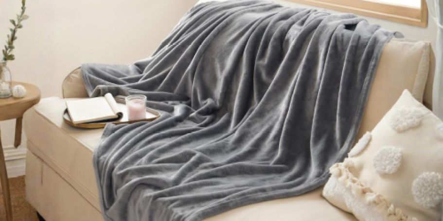Fleece Throw Blanket Just $7 Shipped for Amazon Prime Members (Reg. $18)