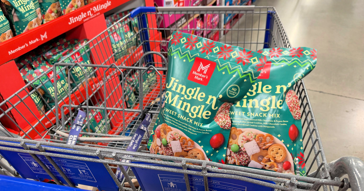 Sam’s Club Just Dropped Holiday Snack Mix That’ll Be Gone Before You Know It!