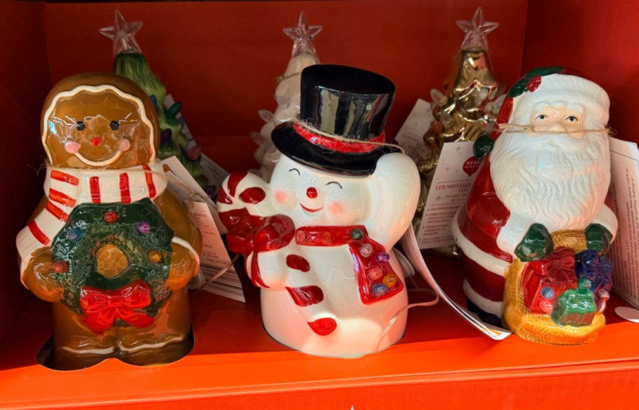 Merry Moments LED Nostalgic Figurine