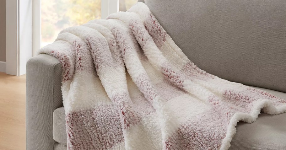 Macy’s Throw Blankets from $9.99 | Perfect for Cozy Nights & Holiday Gifts!