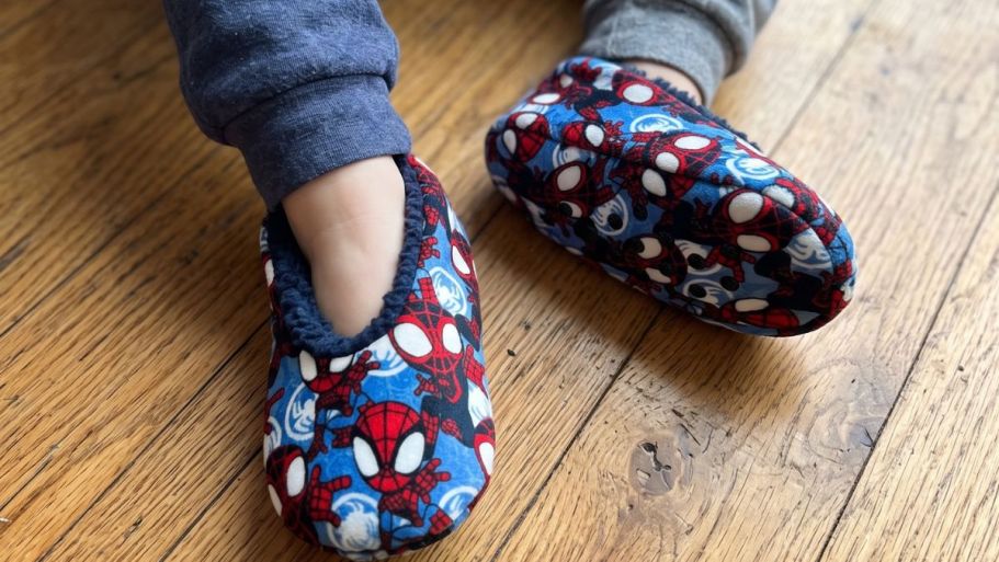 Kids Character Slipper Socks Just $3 on Walmart.com | May Sell Out