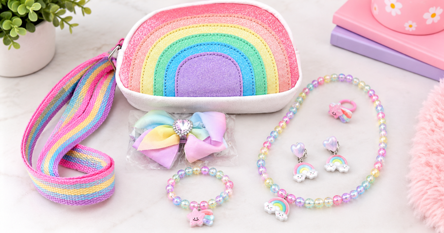 Rainbow Purse & Jewelry Playset Just $7.79 on Amazon (Reg. $13)