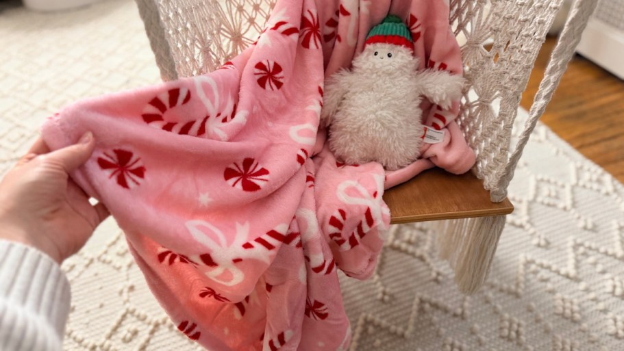 Target’s $10 Christmas Blankets Are Back & They’re So Good!