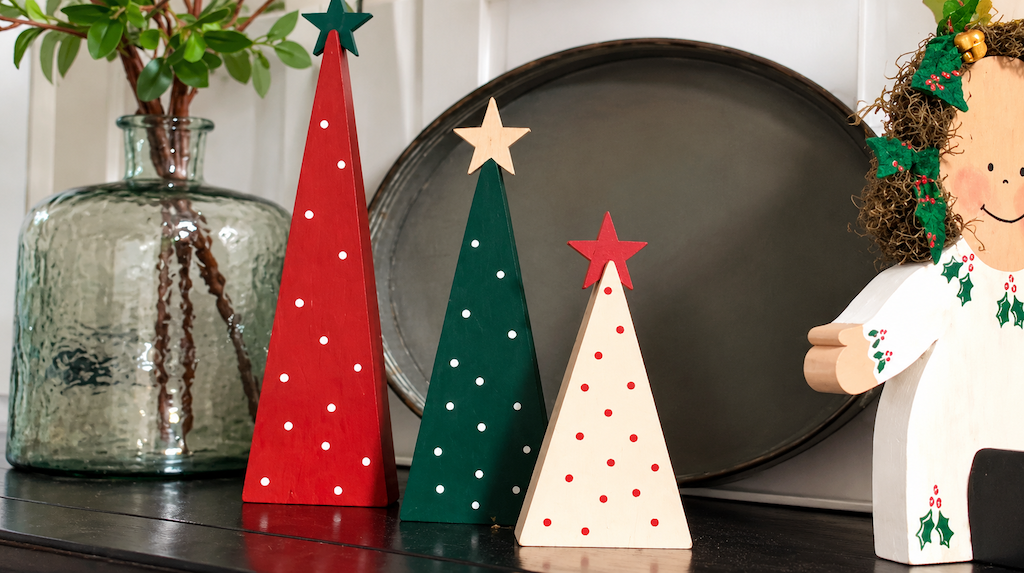 Wooden Christmas Tree Decor 3-Pack Just $7.99 on Amazon